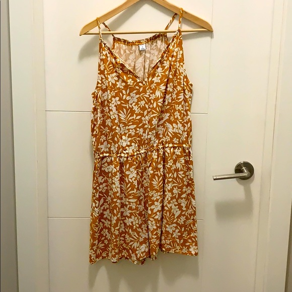 OLD NAVY ROMPER - Picture 1 of 3